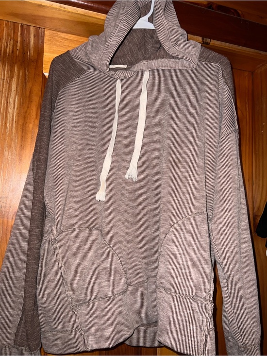 entro Tops - Large entro hooded top